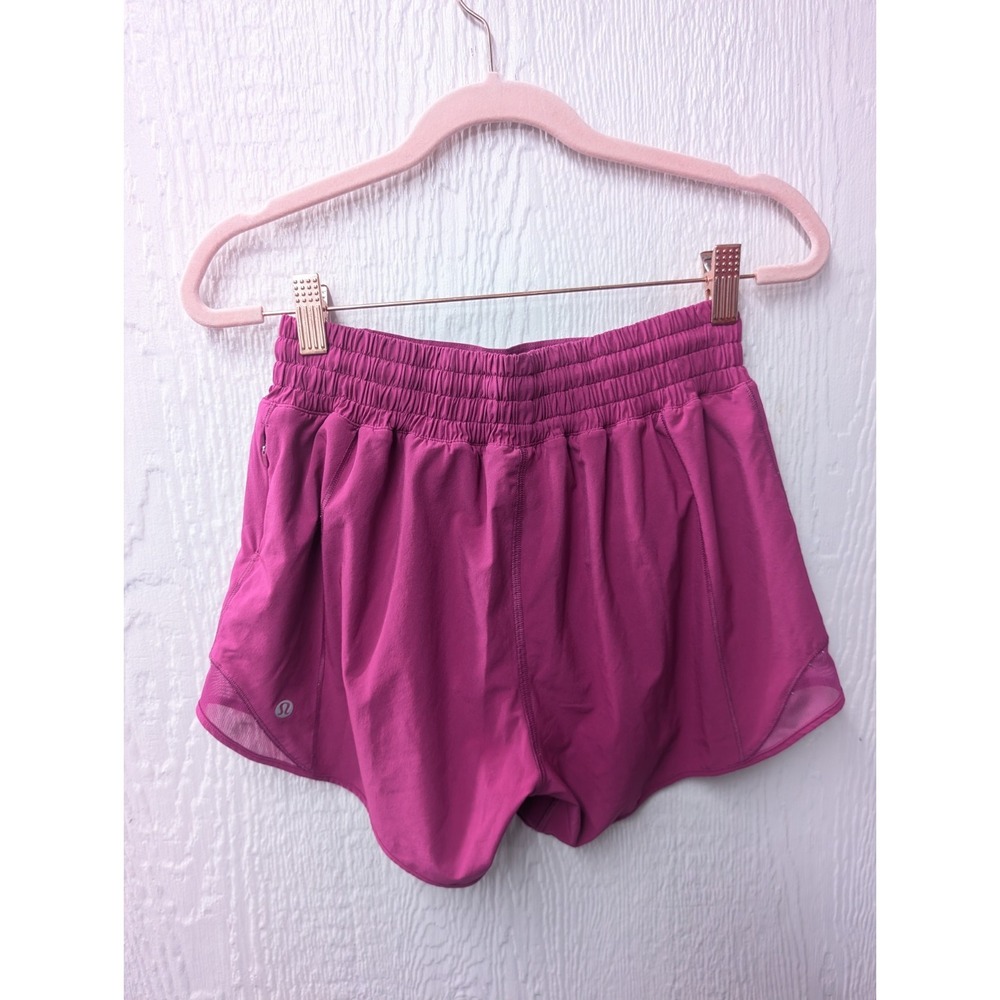 Lululemon Hotty Hot Short Low Rise 2.5" Ripened Raspberry Size 4 - Picture 4 of 5